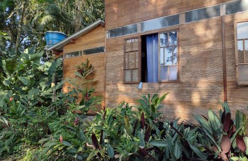 Ubatumirim Apartamento | Chalé aconchegante a 50m da Praia - Ubatumirim