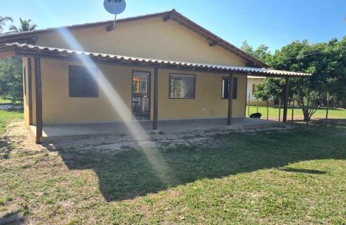 Caravelas Casa | Chalé Amarelo, conforto e muita natureza - Mar Doce!