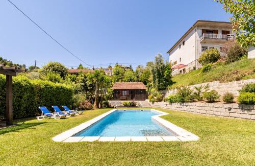 Rio Caldo Chalet De Esquí | Chalé da Caniçada By Sé Apartamentos