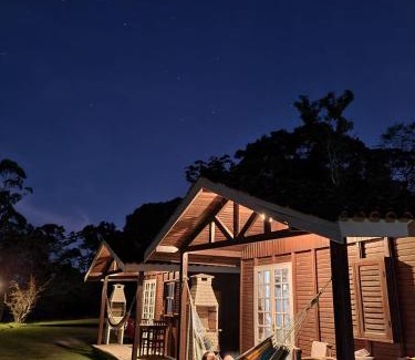Juquitiba Casa | Chalé Ipê Amarelo