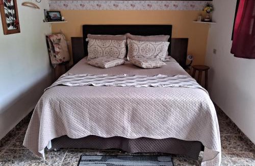 Sao Bento do Sapucai Cabina | Chalé Rosa Mística