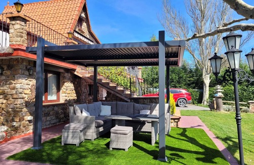 Nieva de Cameros Chalet De Esquí | Chalet Rural Mirasierra a pie del pantano de El Rasillo.