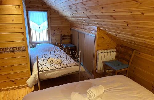 L'Hospitalet-pres-l'Andorre Chalet De Esquí | Chalet bois au coeur des Pyrénées ariégeoises