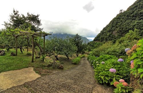 Sao Vicente Chalet De Esquí | Chale Jardim De Cima