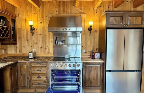 Baie-St-Paul Chalet De Esquí | Chalet à proximité du village de Baie St-Paul, dans un secteur paisible.