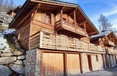 Isola Chalet De Esquí | Chalet, 100m from ski slopes, 2nd floor, view panoramic/ski slopes/mountain, terrace