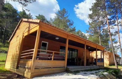 Saint-Auban Chalet De Esquí | Chalet 2 étoiles - Piscine - ccbaeib