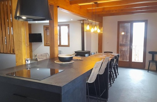 Arc-1800 Chalet De Esquí | Chalet, 2.o piso, vista valle, terraza, chimenea o estufa a leña, tv, 100m², Les Arcs