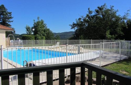 Les Noes Casa | Chalet 35m², 2 chambres, animaux acceptés, terrasse privée - FR-1-496-244