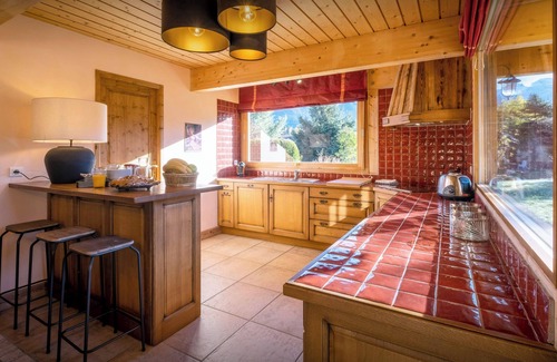 Saint-Jean-de-Sixt Chalet De Esquí | Chalet Antigone - ski holiday for 8 with mountain view - OVO Network