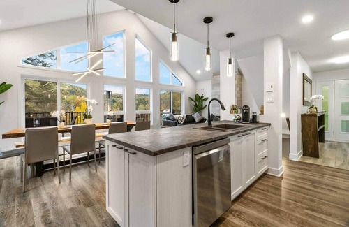 Sainte-Beatrix Chalet De Esquí | Chalet Artemis & Spa Waterfront