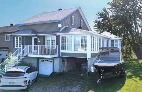 Mauricie Chalet De Esquí | Chalet Aurora | Waterfront + spa + fireplace