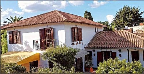 Mar del Plata Casa | Chalet Caserón de Tejas, Amplia y confortable casa para hasta 11 huéspedes