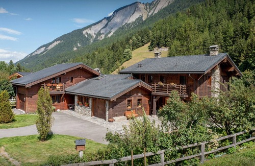Saleinaz Chalet De Esquí | Chalet Cinq Moutons - Swiss mountain stay 14p, spa & nature - OVO Network