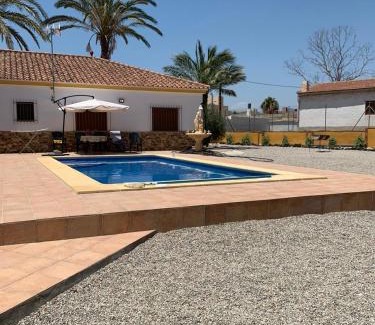 Las Herrerias Casa | Chalet con piscina privada de 4 dormitorios Las Herrerias -cerca de Vera Playa-