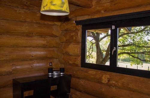 Loubeyrat Chalet De Esquí | Chalet-De Lujo-Habitación con desagüe-Vista a la Montana-Gîte Gentiane