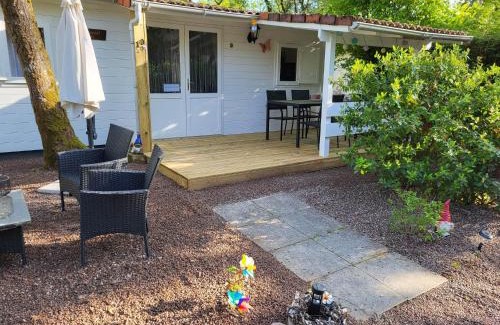 Champs-Romain Chalet De Esquí | Chalet-dordogne B10 camping Château Le Verdoyer - Champs Romain, Dordogne