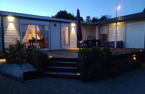 Caurel Chalet De Esquí | Chalet Du Bonheur Lac De Guerledan