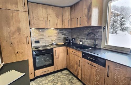 Val-d'Isere Apartamento | Chalet Du Jardin Alpin Ii - Charmant 3 pièces pour 4 à 5 personnes, situé à Val d'Isère dans le quartier La Legettaz au pied des pistes MAE-2794