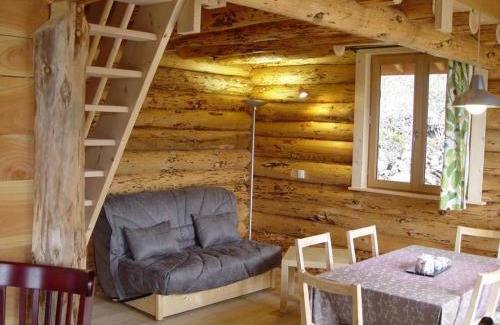 Saint-Martin-la-Sauvete Casa | Chalet en bois au cœur de la nature, animaux acceptés - FR-1-496-187
