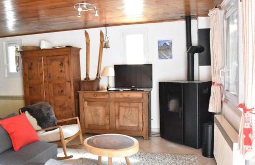 Pralognan-la-Vanoise Chalet De Esquí | Chalet ensoleillé 3 pièces, 6 pers, jardinet, proche commerces et téléphérique, Pralognan-la-Vanoise. - FR-1-464-8