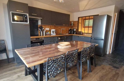 Besse-et-Saint-Anastaise Chalet De Esquí | Chalet Marghan Super Besse 8+2 persons with Spa
