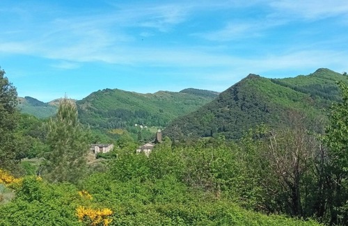 Saint-Andre-de-Valborgne Chalet De Esquí | Chalet en las Cevenas con piscina privada, vistas a la montaña y naturaleza infinita
