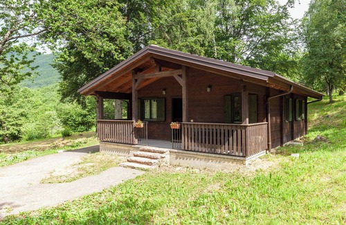 Sillano Giuncugnano Casa | 'Chalet Fragolina - Villaggio Anemone' con vistas a la montaña y terraza