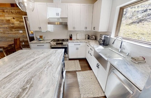 Taos Ski Valley Casa | Chalet Genepi - New Property! - Taos Ski Valley - Fireplace - Mountain Views - H