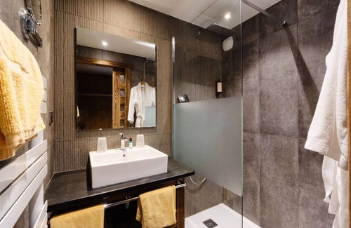 La Chapelle-d'Abondance Hotel | Chalet-Hôtel Les Gentianettes, The Originals Relais (Hôtels-Chalets de Tradition)