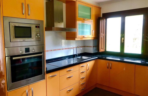 Llamigo Casa | Chalet en Llanes, frente a los bufones de Pria