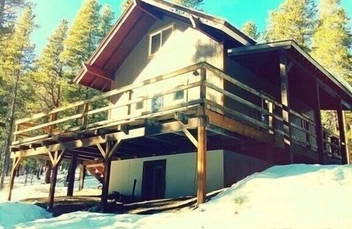 Twin Lakes Cabina | Chalet in the Woods on 30+ Acres!
