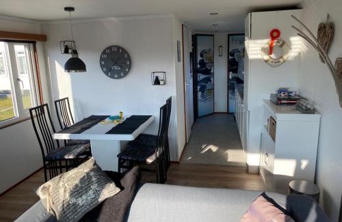 Buren Chalet De Esquí | Chalet Inn Ameland inclusief Fietsen, Zee en Strand op loopafstand!