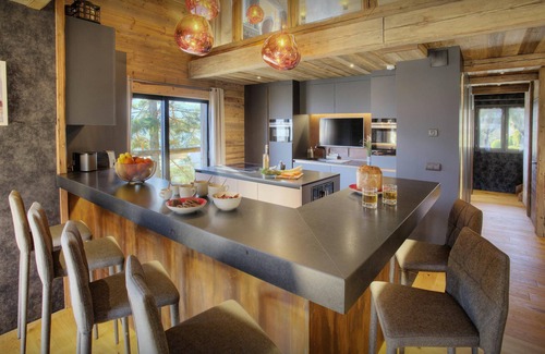 Saint-Jorioz Chalet De Esquí | Chalet Kalyssia - luxury holiday for 11, spa & great skiing - OVO Network