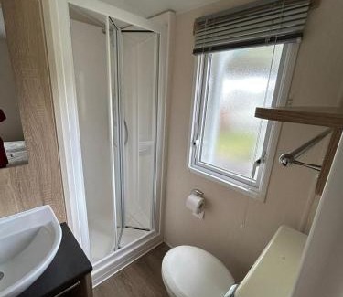 Midlum Casa | Chalet Kegelrobbe mir riesiger überdachter Terrasse am Kransburger See 544