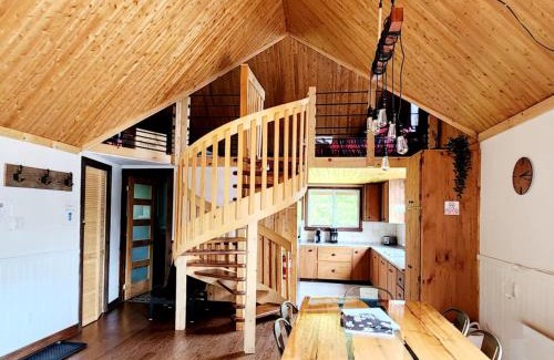 Mauricie Chalet De Esquí | Chalet L'Apéro des Chutes - Spa, détente & nature au bord de l'eau en Mauricie