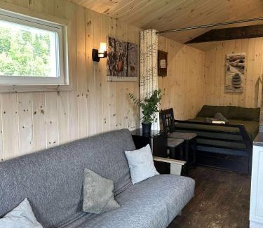 Notre-Dame-Auxiliatrice-de-Buckland Casa | Chalet le Coyote Lac, Micro Ferme, Sentier Du Domaine, Vue Sur Les Monts, Idéal 2 4 Personnes