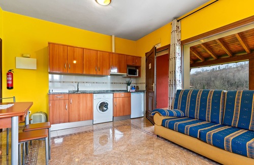 San Juan de Parres Apartamento | Chalet 'Les Cuartes 1' con vistas a la montaña, terraza privada y jardín privado