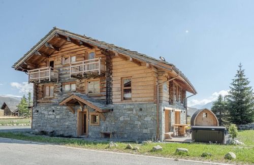 Bergers Chalet De Esquí | Chalet Louisa, Milou ski in/ski out, sauna and jacuzzi.