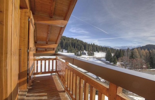 Le Praz de Lys Chalet De Esquí | Chalet 'Makaau - Praz De Lys' con vistas a la montaña, terraza privada y Wi-Fi
