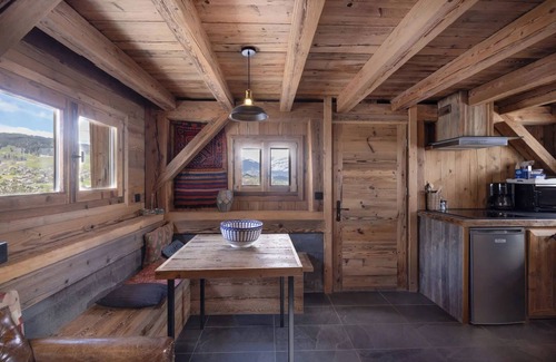 Combloux Chalet De Esquí | Chalet 'Mazot De Warens' con vistas a la montaña, terraza privada y jardín privado