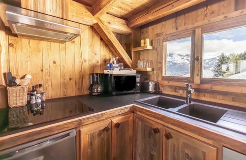 Combloux Chalet De Esquí | Chalet 'Mazot De Warens' con vistas a la montaña, terraza privada y jardín privado