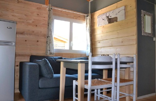 Roquefeuil Chalet De Esquí | Chalet 'Montana 4 Personnes' with Private Terrace and Wi-Fi