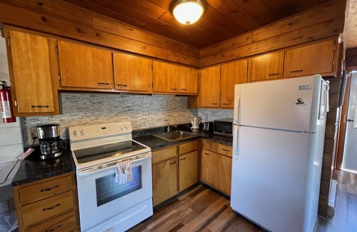 Stevensville Casa | Chalet on the Lake 75 w/ Beach Access, Pools, Sport Courts, Fishing Pond & more!