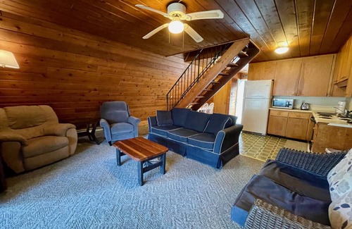 Stevensville Casa | Chalet on the Lake 80 w/ Beach Access, Pools, Sport Courts, Fishing Pond & more!