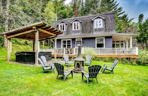 Mont-Tremblant Chalet De Esquí | Chalet Pont De Fer - 12 Guest- 6BDR with Jacuzzi