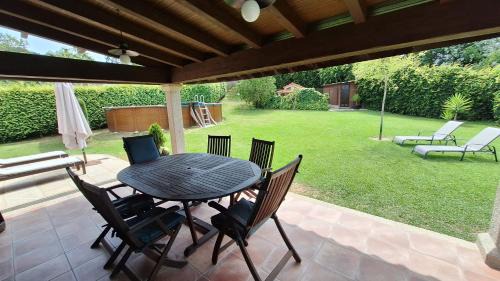 Bueu Casa | Chalet Rural Toñita 400 m playa piscina barbacoa chimenea