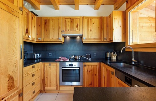 Riddes Chalet De Esquí | Chalet Teremok - Hot Tub & Sauna - Great for Families