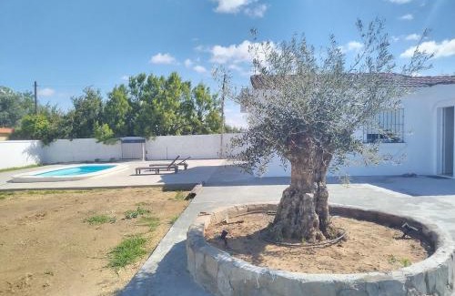 Chiclana de la Frontera Casa | Chalet Vacacional ELIÁ -Piscina Privada, BBQ, Wifi