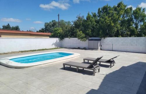 Chiclana de la Frontera Casa | Chalet Vacacional ELIÁ -Piscina Privada, BBQ, Wifi